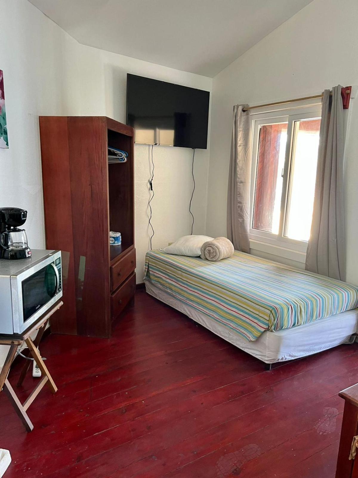 Fosters West Bay Resort 외부 사진
