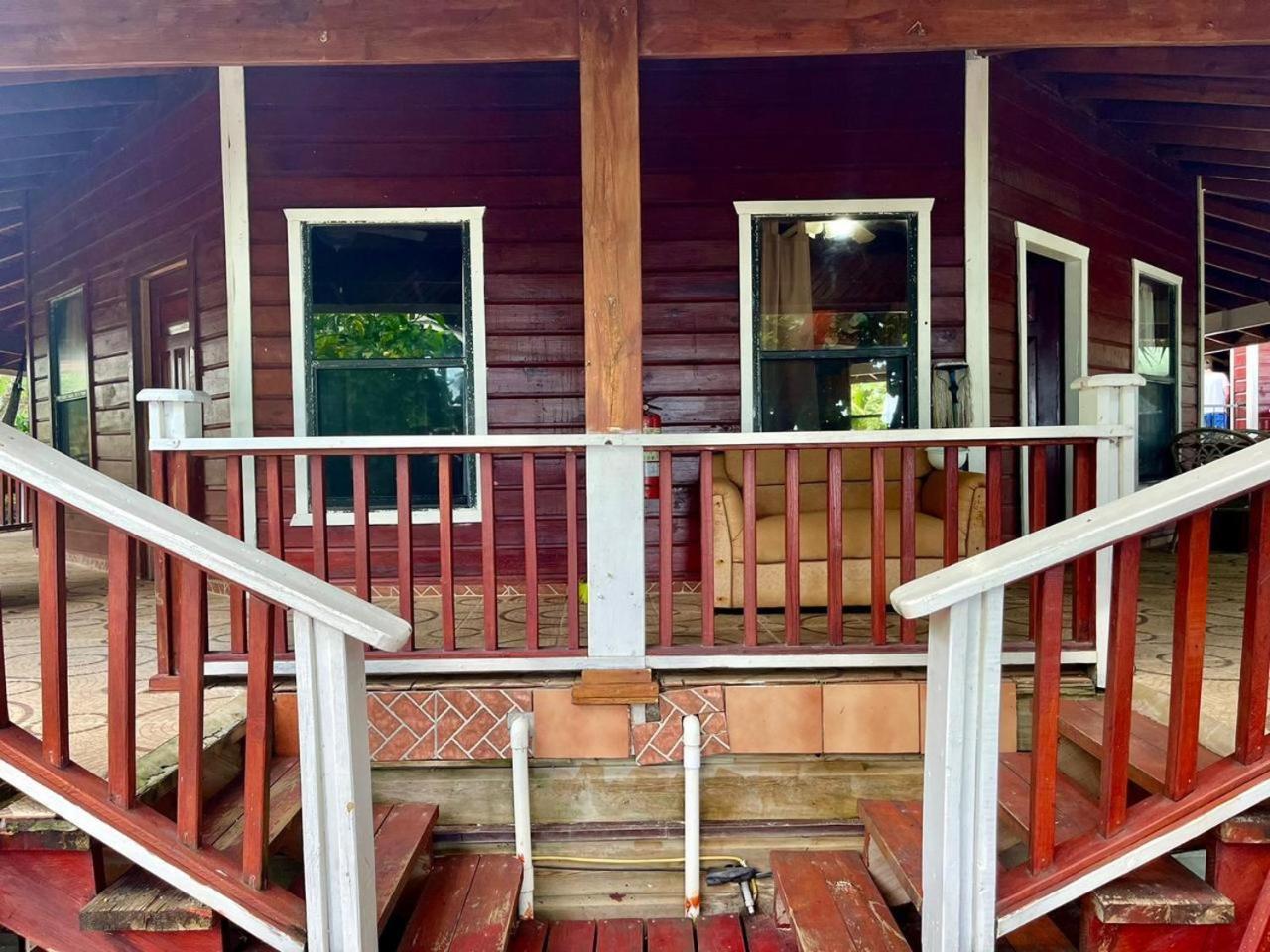 Fosters West Bay Resort 외부 사진