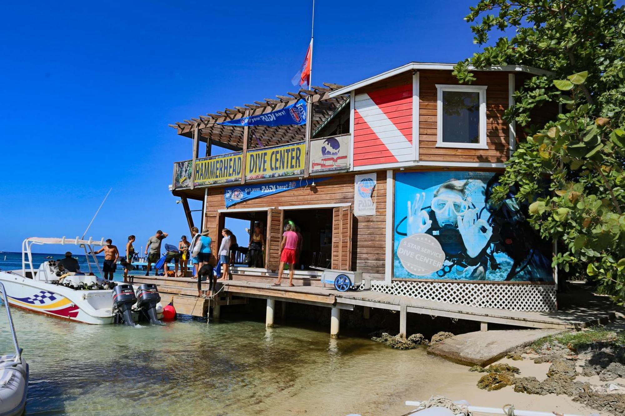 Fosters West Bay Resort 외부 사진