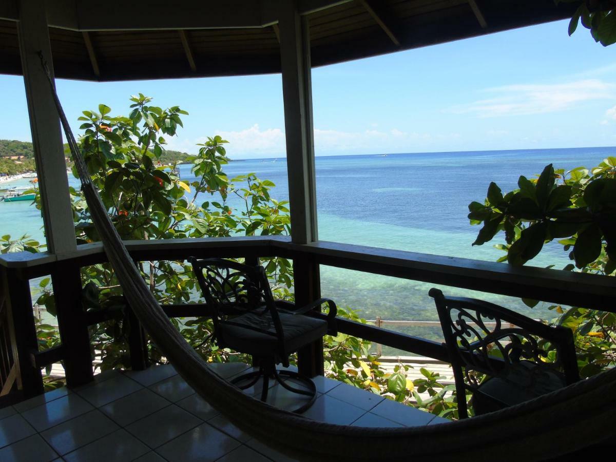 Fosters West Bay Resort 외부 사진