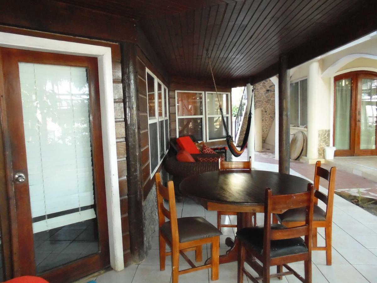 Fosters West Bay Resort 외부 사진