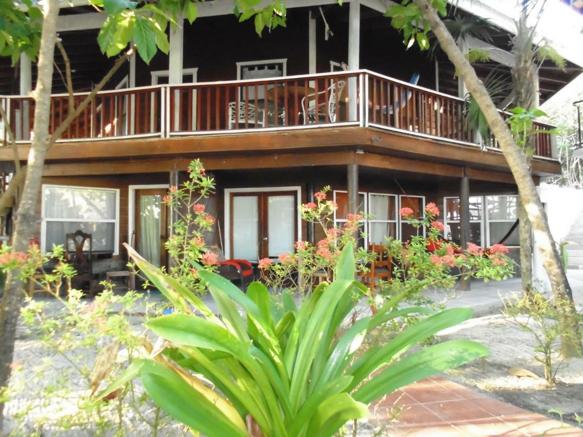 Fosters West Bay Resort 외부 사진